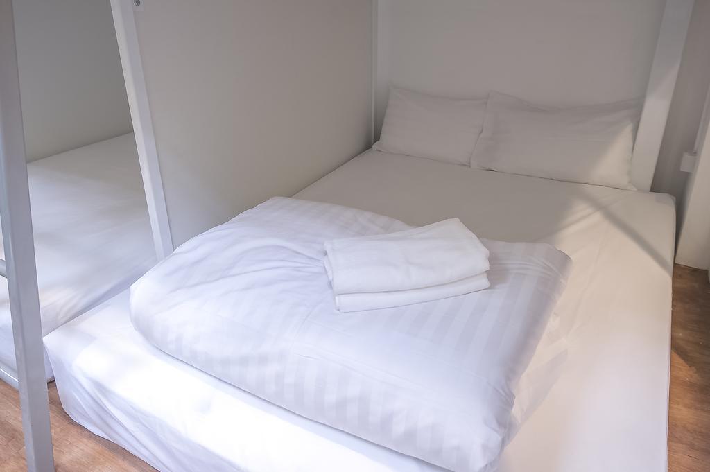 Glur Watergate Bangkok Hostel ภายนอก รูปภาพ