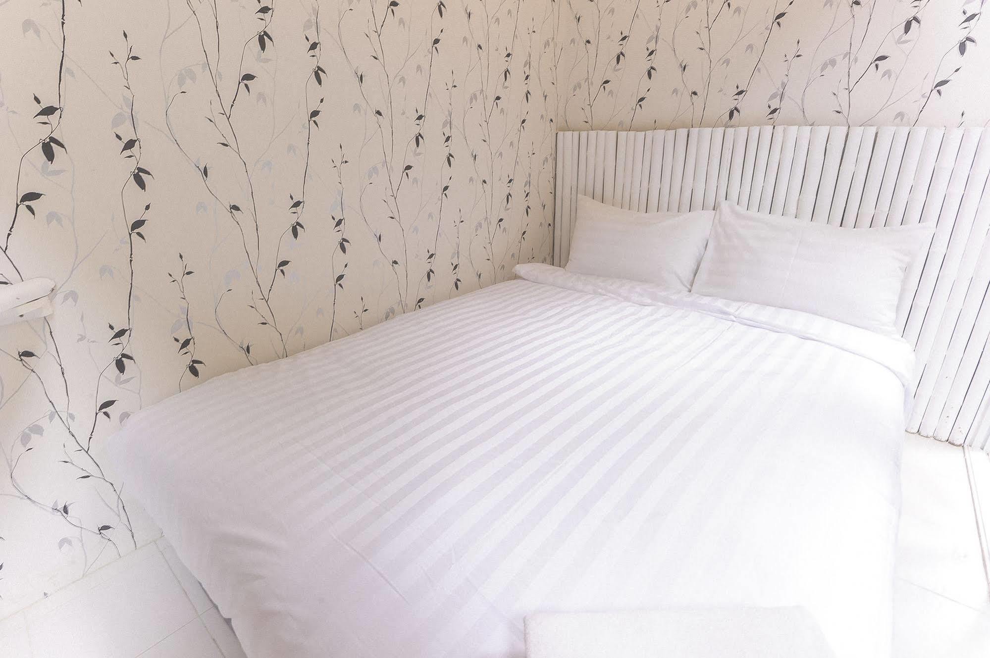 Glur Watergate Bangkok Hostel ภายนอก รูปภาพ