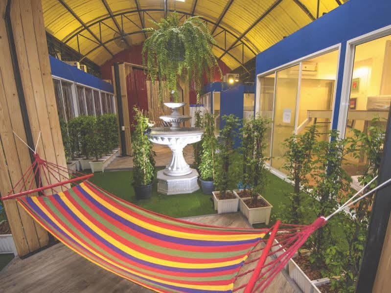 Glur Watergate Bangkok Hostel ภายนอก รูปภาพ